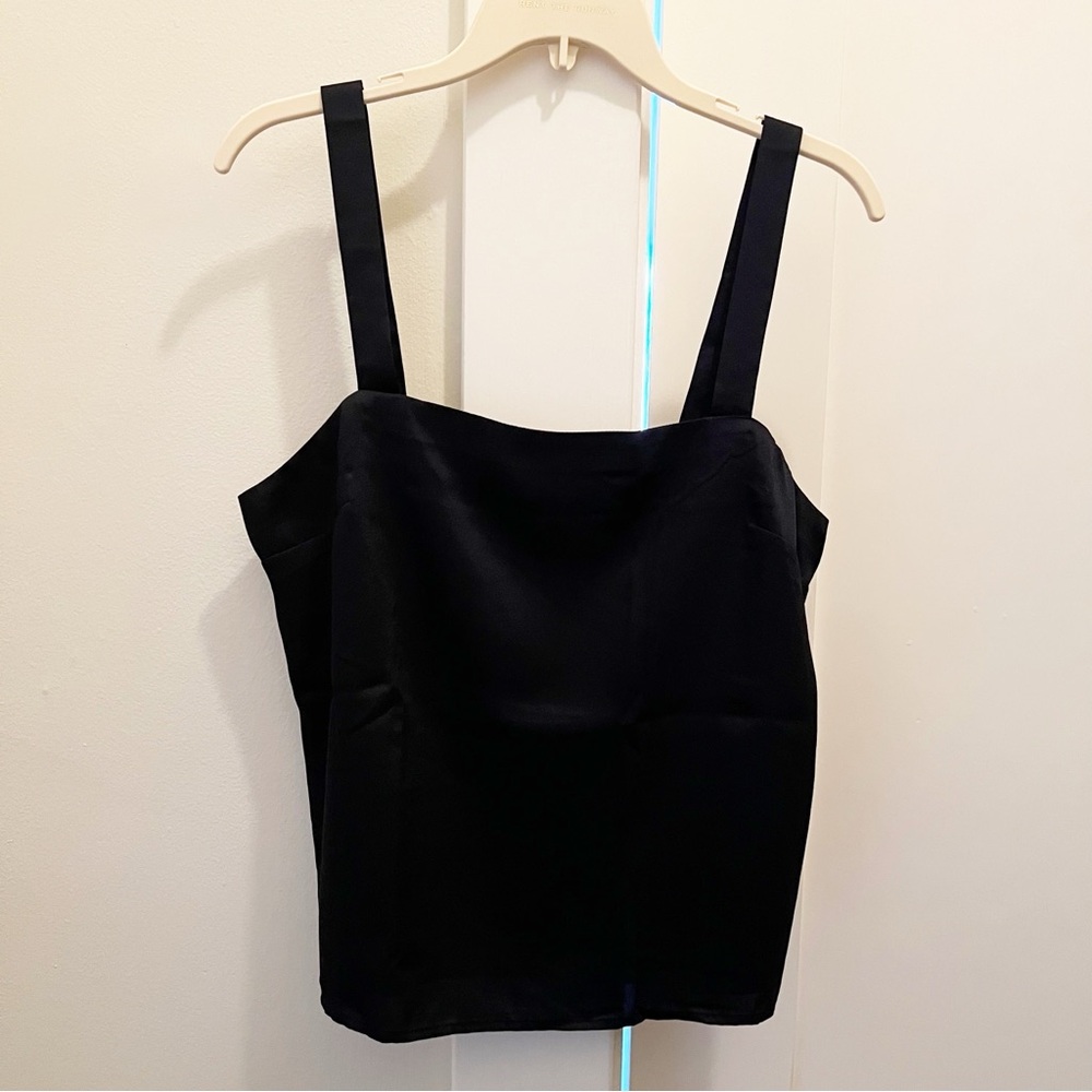 Banana Republic Silky Tank in‎ Preppy Navy Medium Polyester